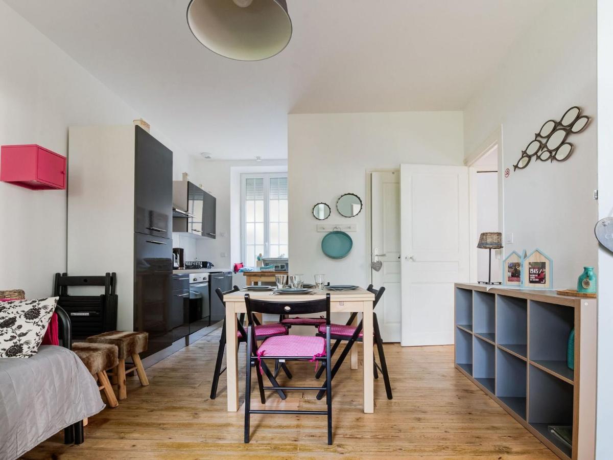 Cosy Apartment In Isigny-Sur-Mer With A Terrace Extérieur photo